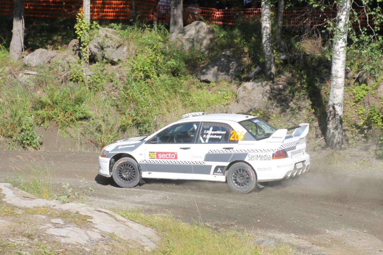 Mitsubishi Lancer Evo 9 RS - Image 7