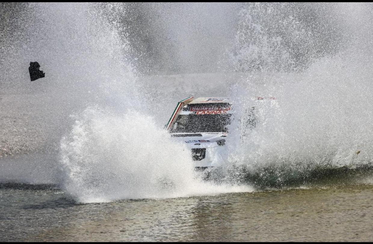 Mitsubishi Pajero Proto BMW - Image 6