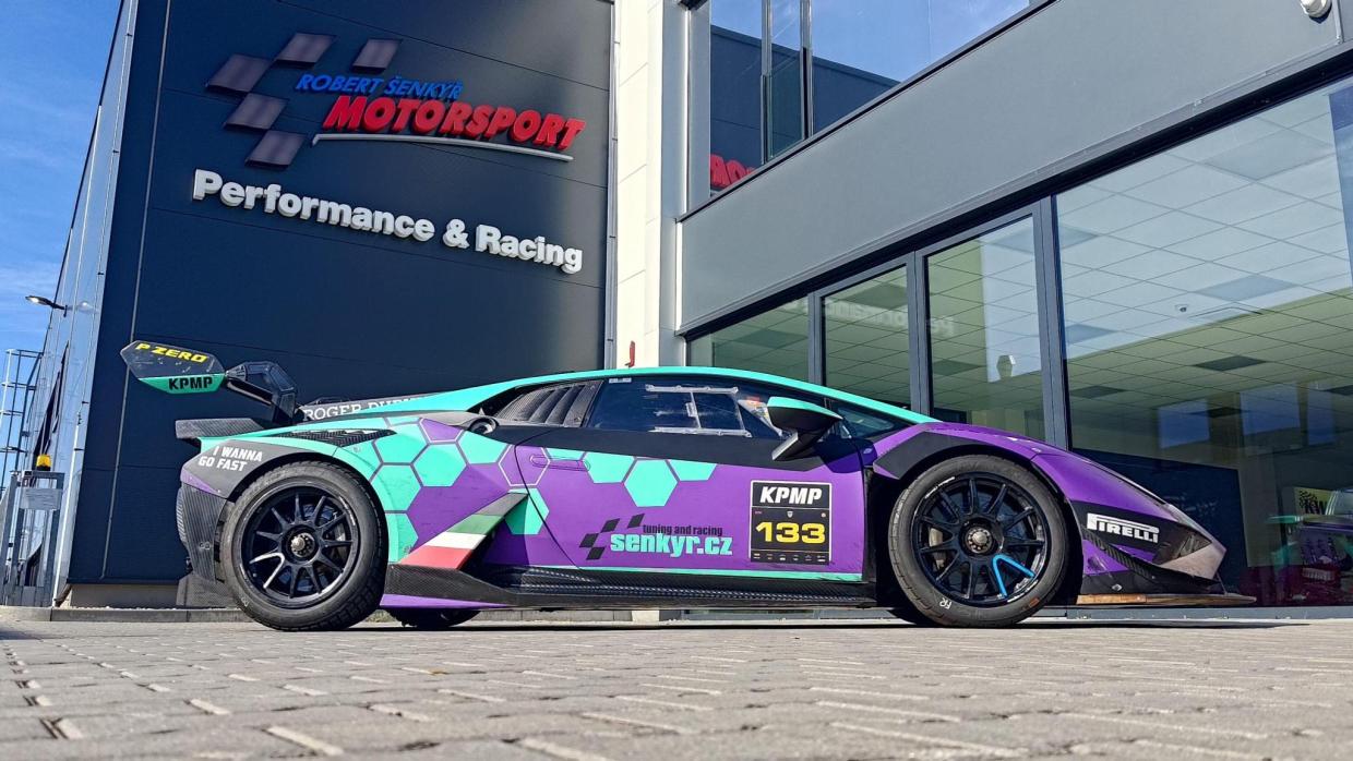 Lamborghini Huracán Super Trofeo EVO2 - Image 2