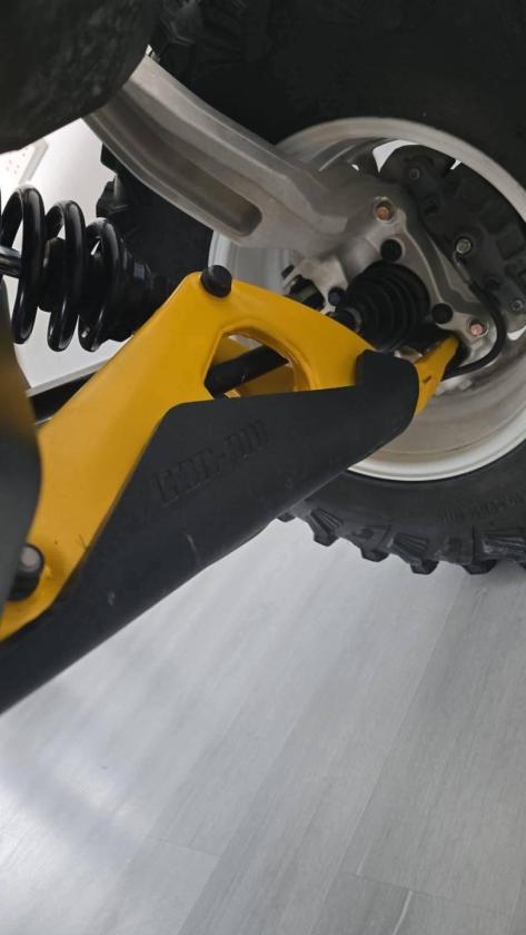 Can-Am Maverick R RS SMART SHOX - Image 10