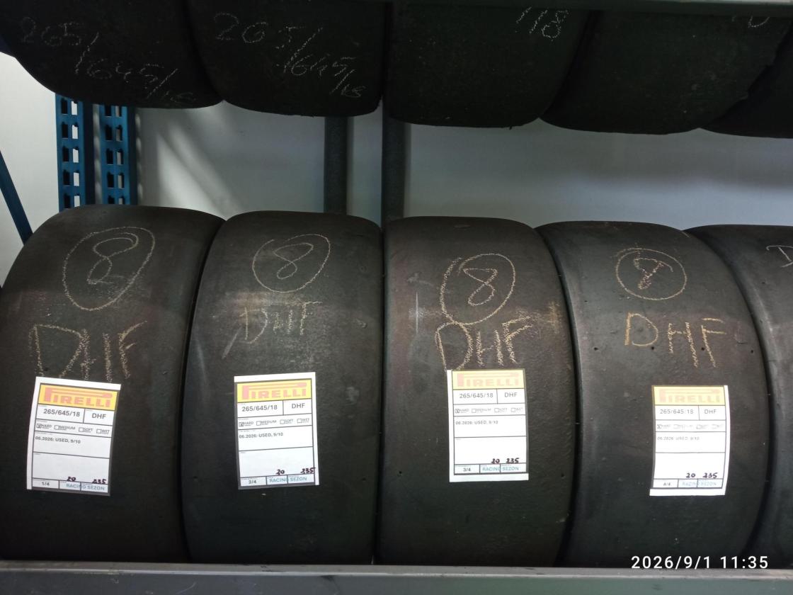 SALE% Full Slicks 18