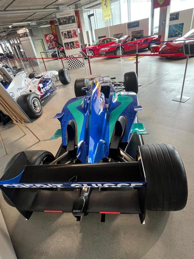 Original 2003 Sauber C22 F1 - Image 3