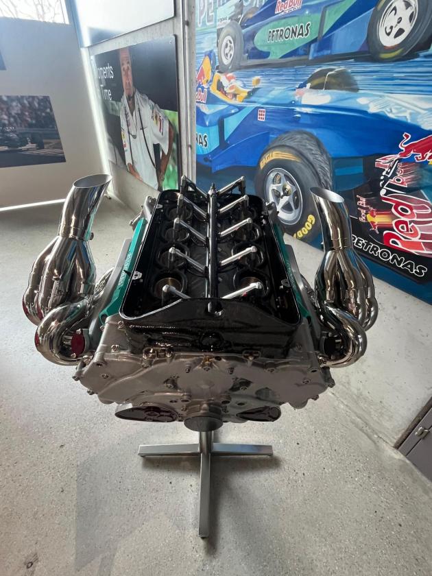 Original 2003 Sauber C22 F1 - Image 7