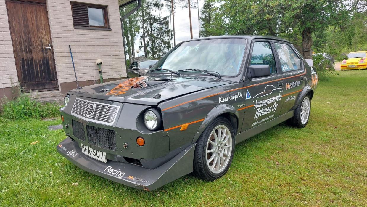 Volvo 360 2.3L -90, 6-speed ZF - Image 2