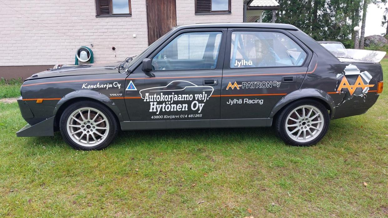 Volvo 360 2.3L -90, 6-speed ZF - Image 3