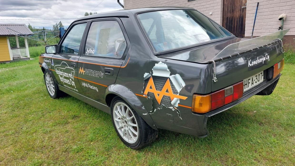Volvo 360 2.3L -90, 6-speed ZF - Image 5