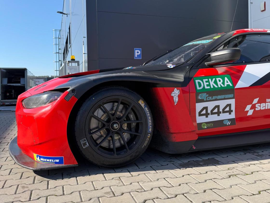 BMW M4 GT3 (G82) - Image 4