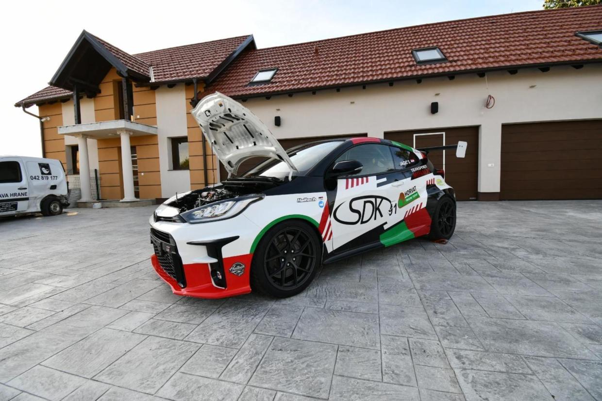 TOYOTA YARIS GR-FULLY RACE BUILT - Image 4