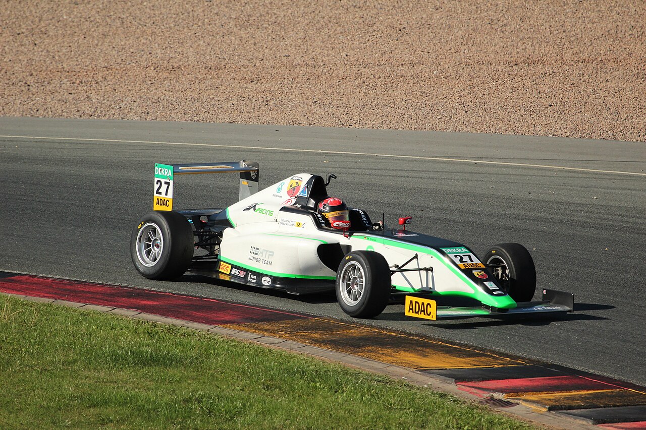 Tatuus T-014 Formula 4